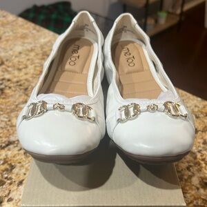 BRAND ME TOO WOMENS SHOE SIZE 8 NEW NEVER WORNN